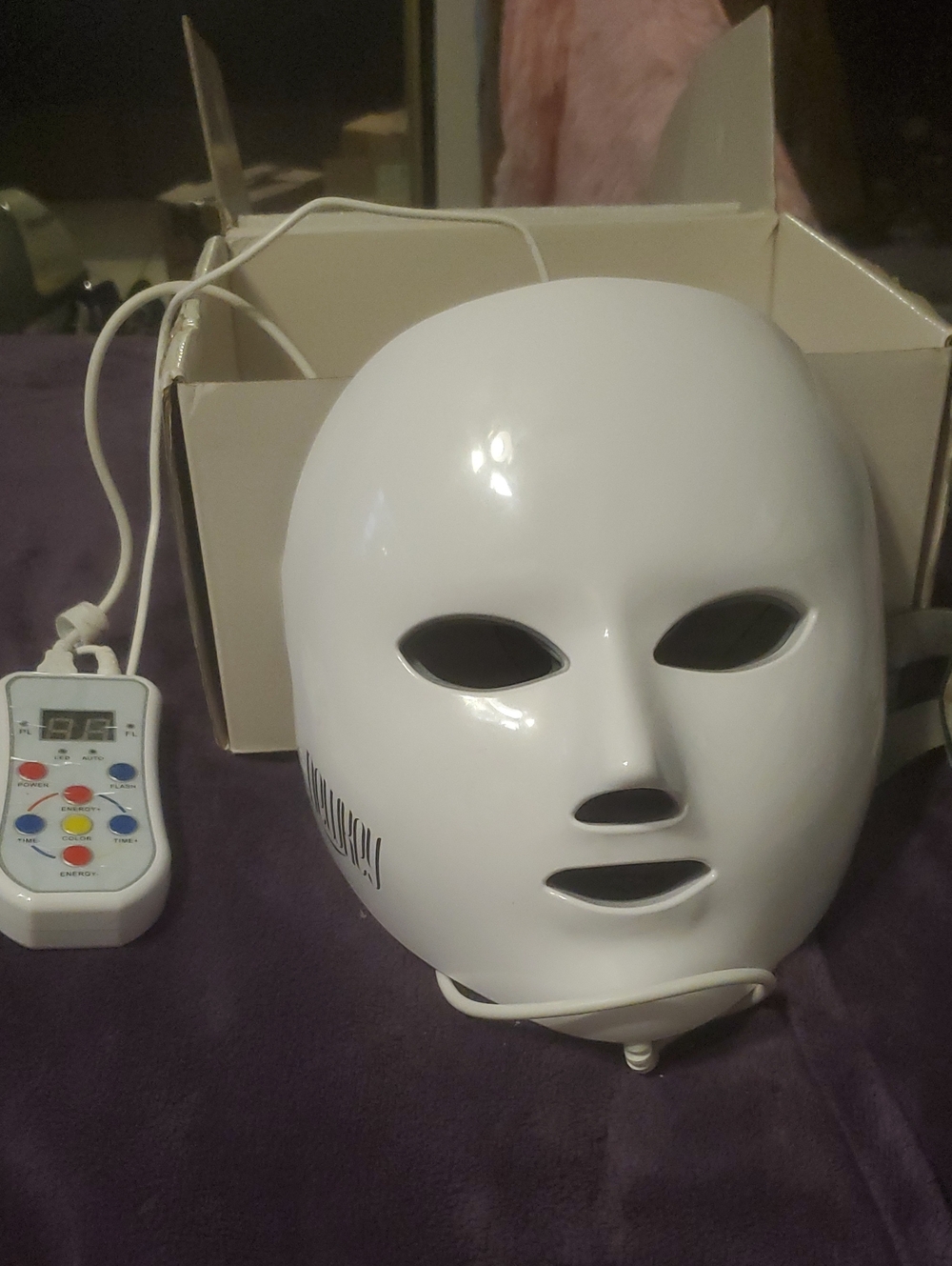 White LED Therapy Facial Mask with Remote Control Used Only Once.
